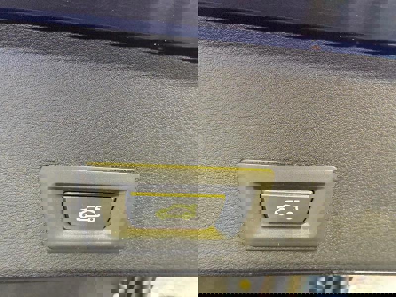 Image BMW 楲⁥㑘⠠㉆⤶㈨㄰ⴴ⤾ 20 d 2.0 190 xLine xDrive Xénon GPS Bluetooth Caméra Sièges cuir élec à mémoires Régul Clim auto Gti